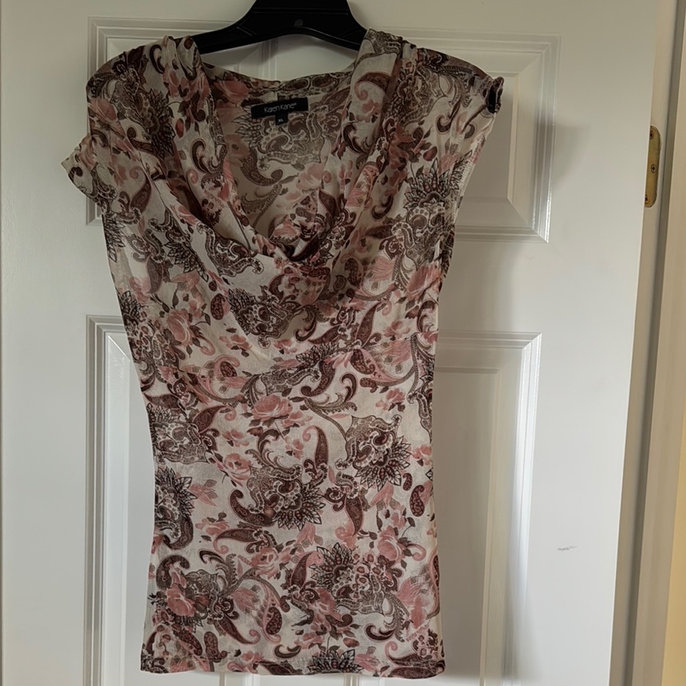 Karen Kane Fitted White Cap Sleeve Blouse